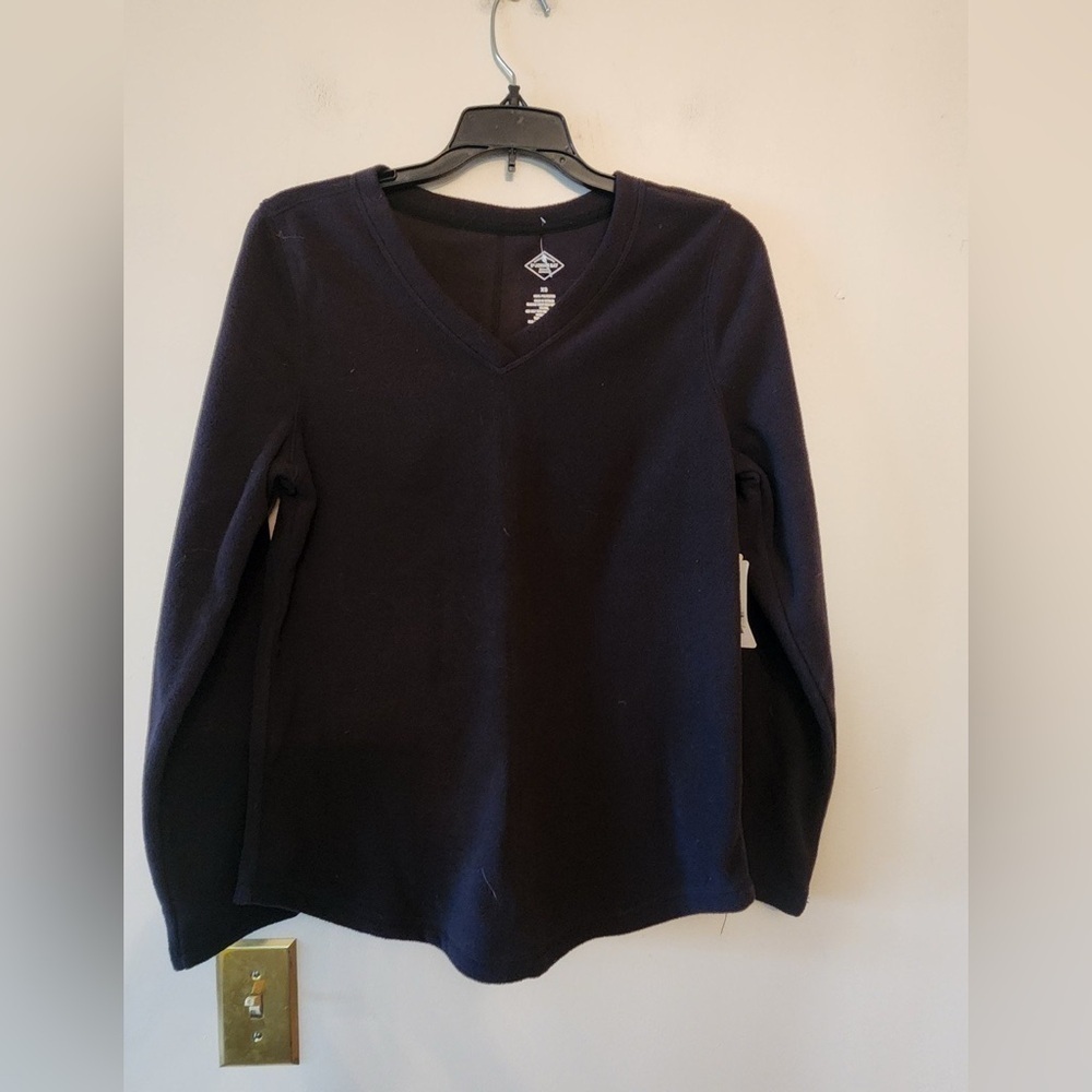 St Johns Bay black classic v neck long sleeve shirt Size womens xs